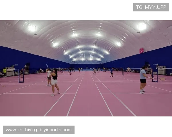 西南羽毛球培训中心致力于打造专业羽球人才培养平台，提升运动技能与竞技水平